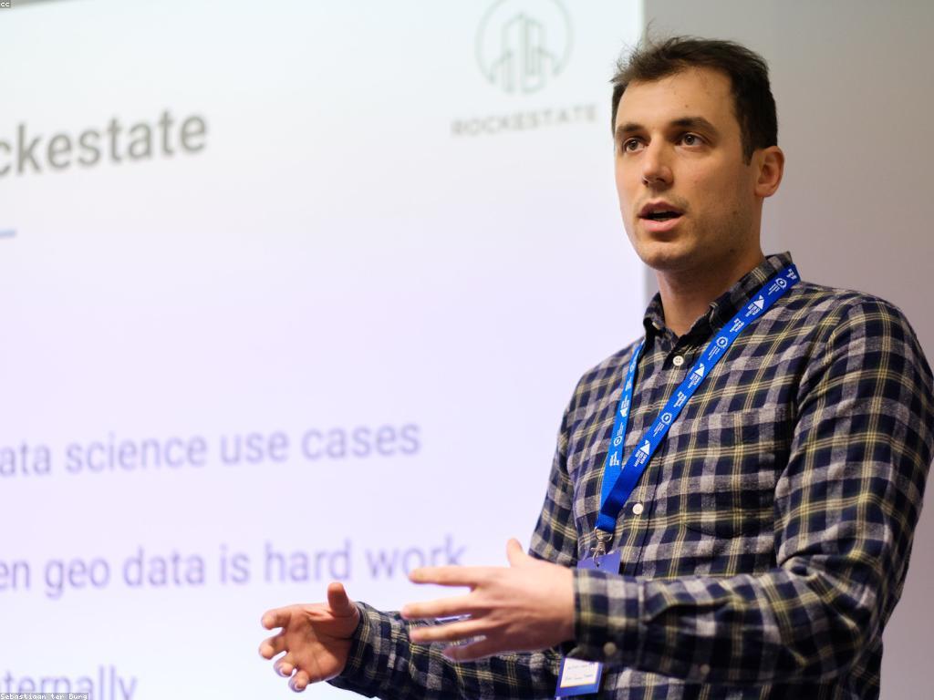 ចំណេះដឹងនិងការចែករំលែក